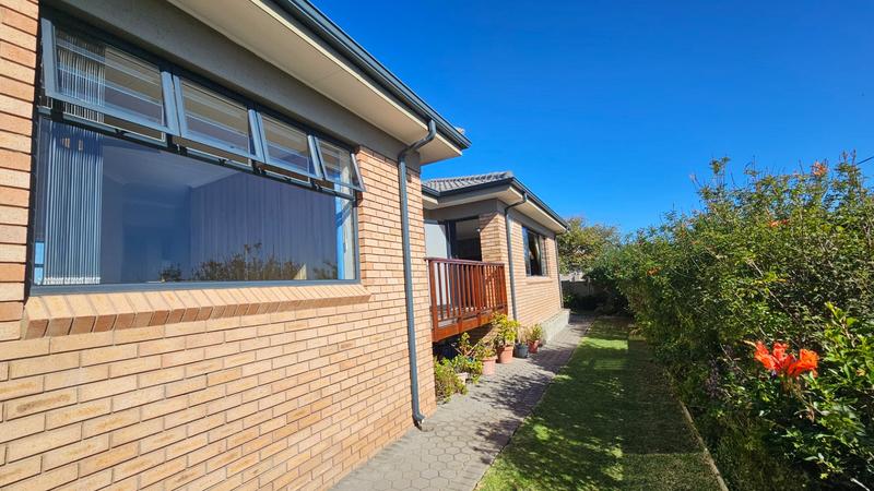 3 Bedroom Property for Sale in Reebok Western Cape